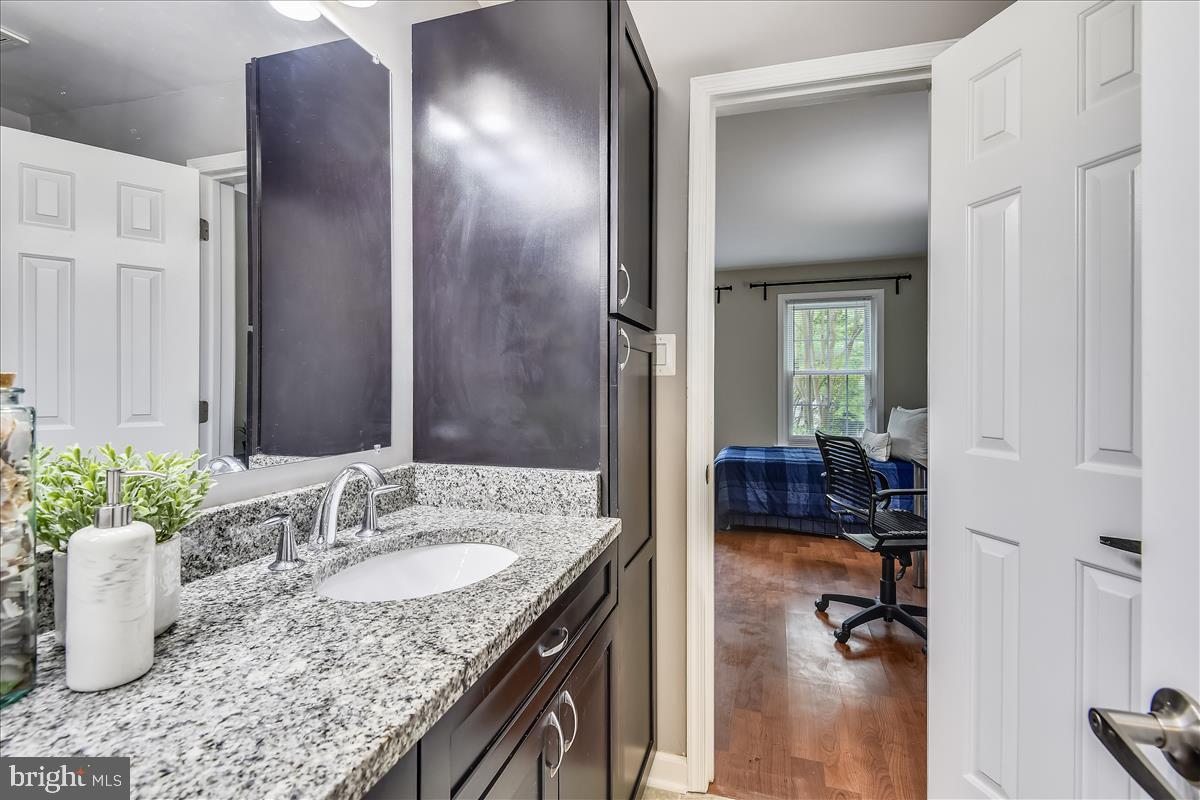 2220 Springwood Drive, Unit 102B Reston, VA 20191 - Photo 22 of 24 2nd Bathroom