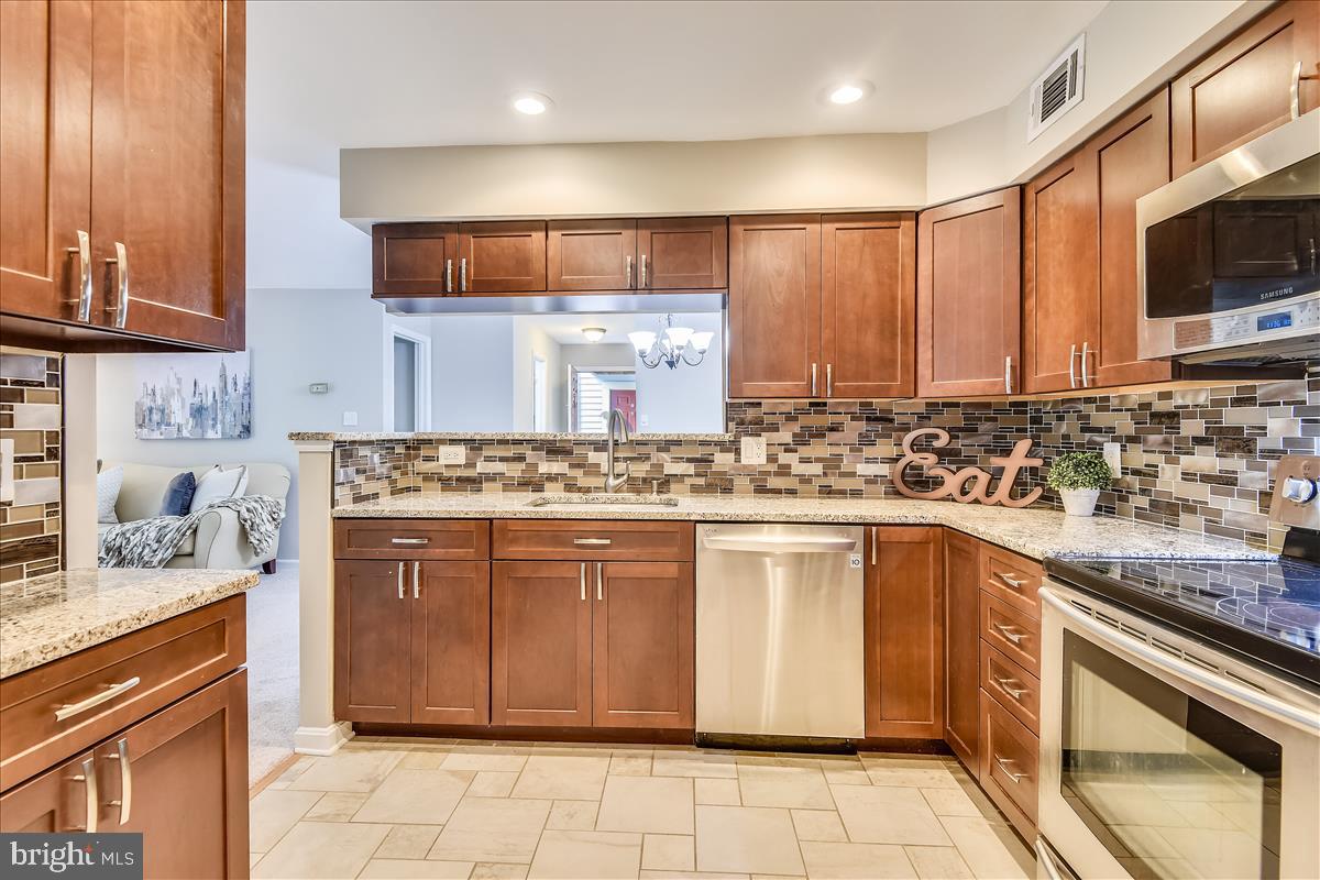 2220 Springwood Drive, Unit 102B Reston, VA 20191 - Photo 5 of 24 Kitchen