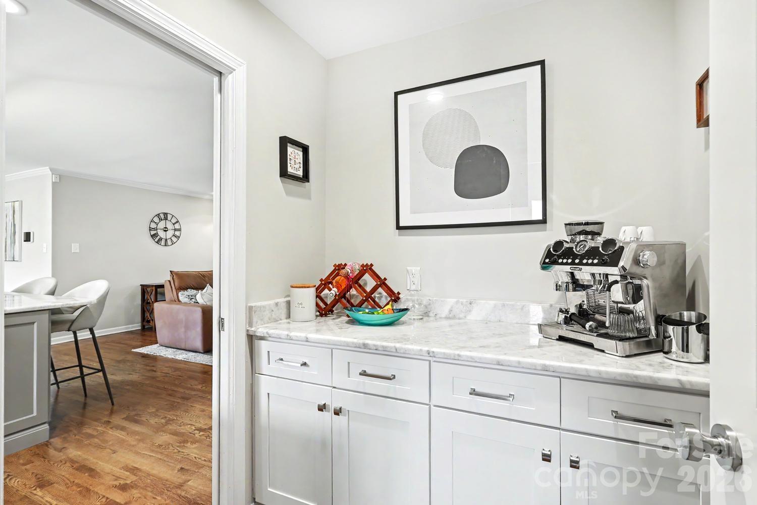 3330 Woodleaf Road Charlotte, NC 28205 - Photo 16 of 41 Gallery Image 16