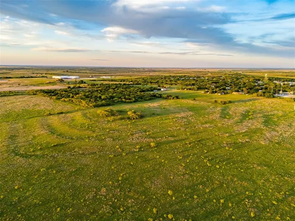 $399,000 | 508 West Hugo Street, Petrolia, TX 76377