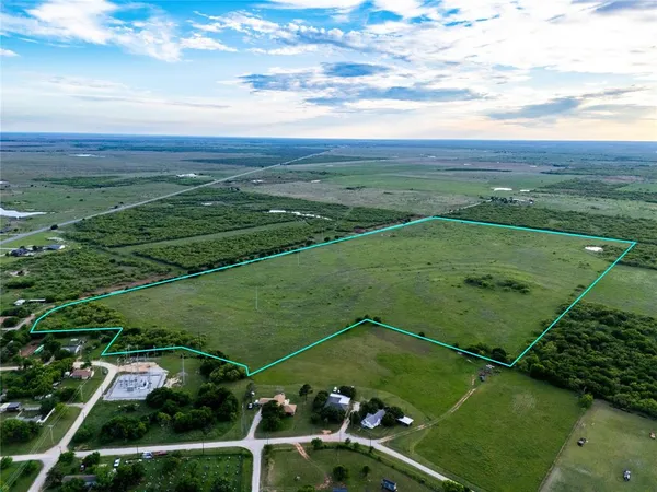 $399,000 | 508 West Hugo Street, Petrolia, TX 76377