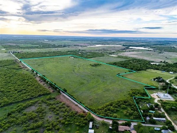 $399,000 | 508 West Hugo Street, Petrolia, TX 76377