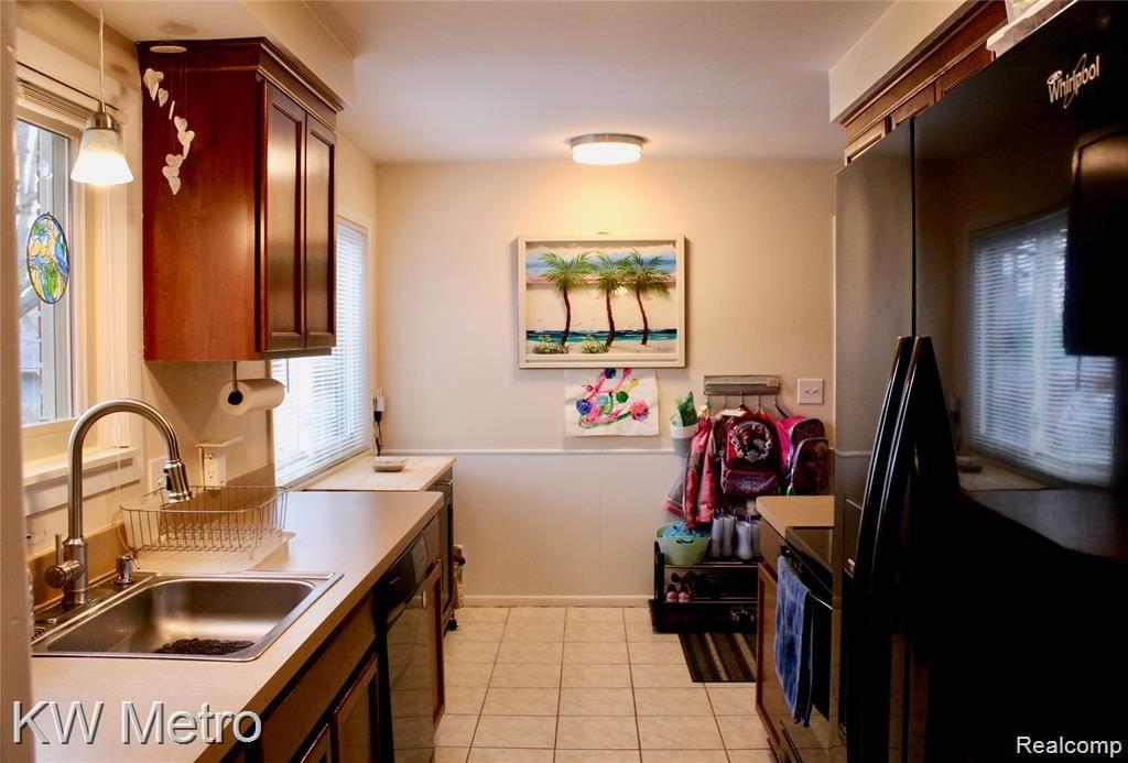28408 Bay Tree Road Farmington Hills, MI 48334 - Photo 7 of 22