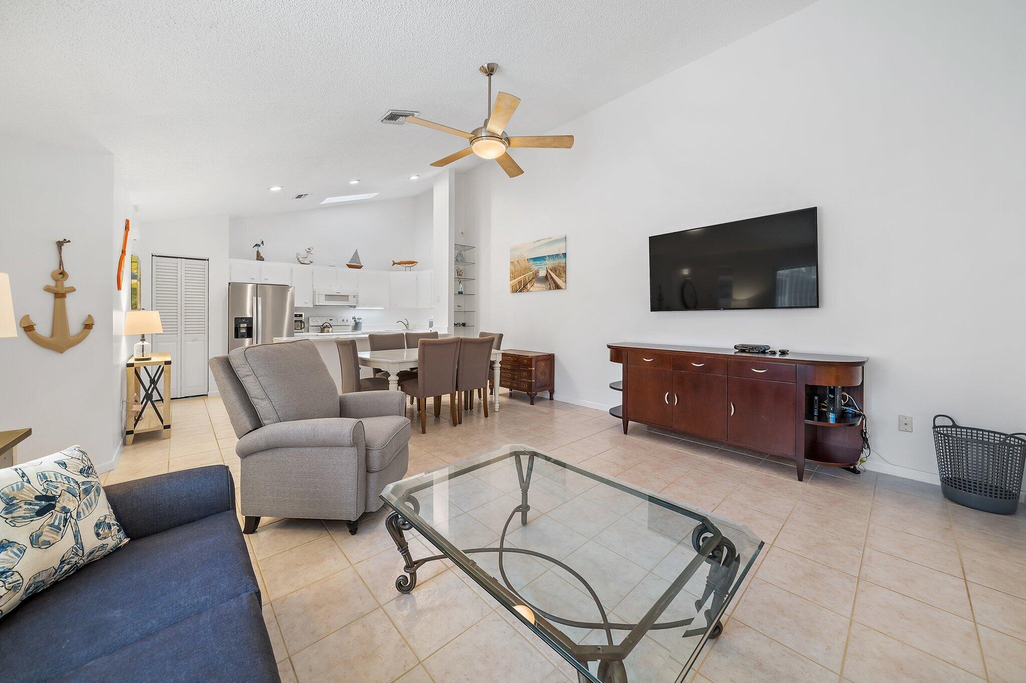 1801 South Us Highway, Unit 14B Jupiter, FL 33477 - Photo 13 of 33 012-1801US1N14A-Jupiter-FL-SMALL