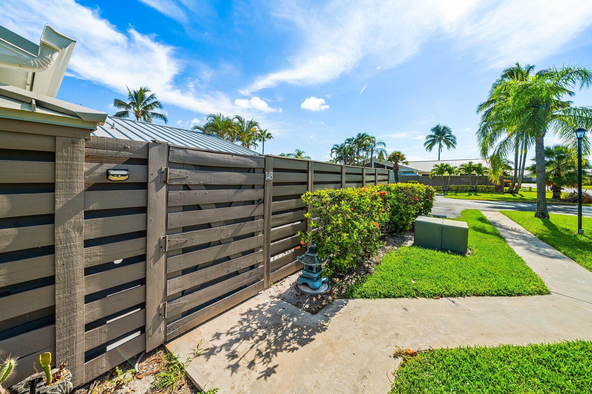 1801 South Us Highway, Unit 14B Jupiter, FL 33477 - Photo 5 of 33 004-1801US1N14A-Jupiter-FL-SMALL