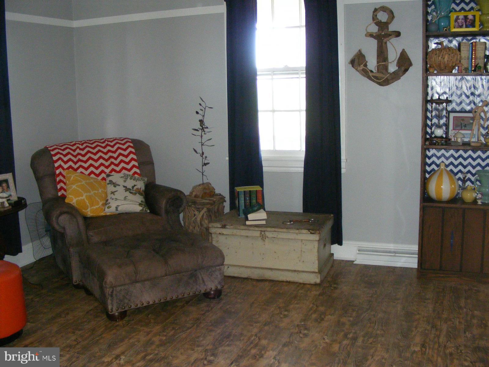 884 Barnes Corner Road Rising Sun, MD 21911 - Photo 21 of 28 Living Room