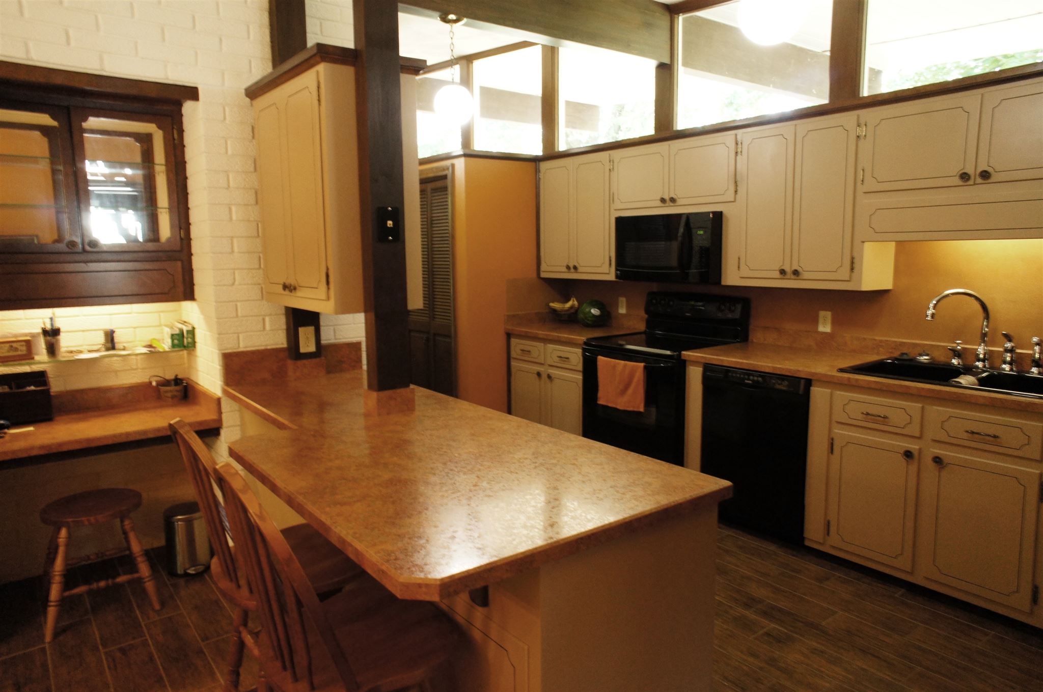 1684 East Hill Road Jasper, IN 47546 - Photo 4 of 33