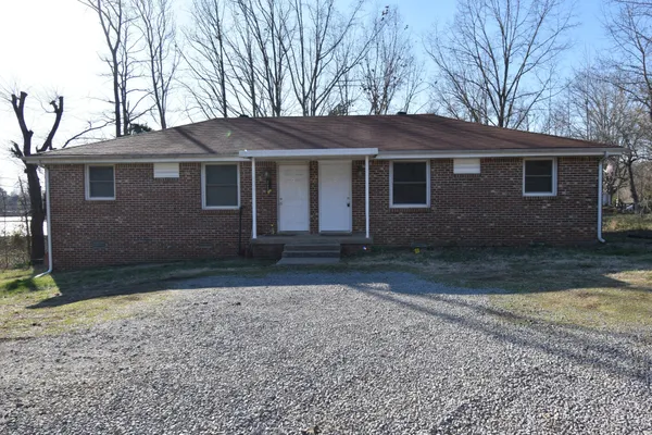 $895 | 142 Rob Road, Unit B, Clarksville, TN 37040