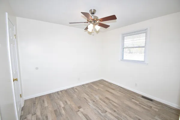 $895 | 142 Rob Road, Unit B, Clarksville, TN 37040