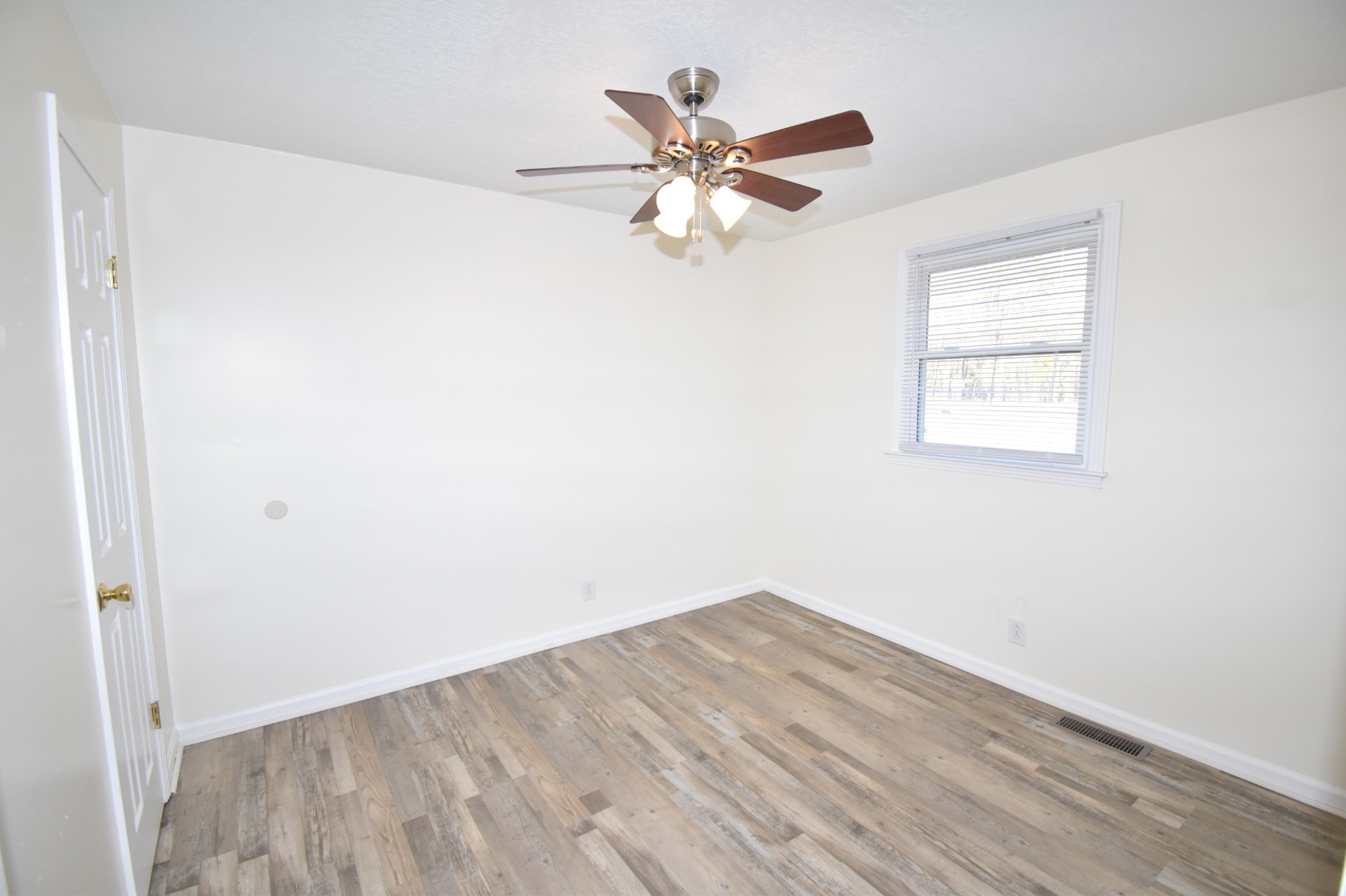 142 Rob Road, Unit B Clarksville, TN 37040 - Photo 4 of 15