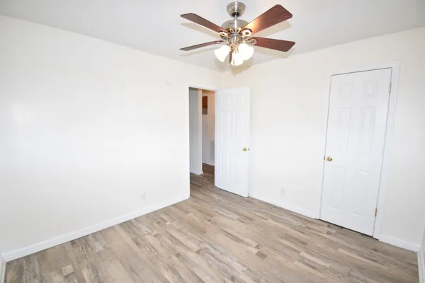 $895 | 142 Rob Road, Unit B, Clarksville, TN 37040