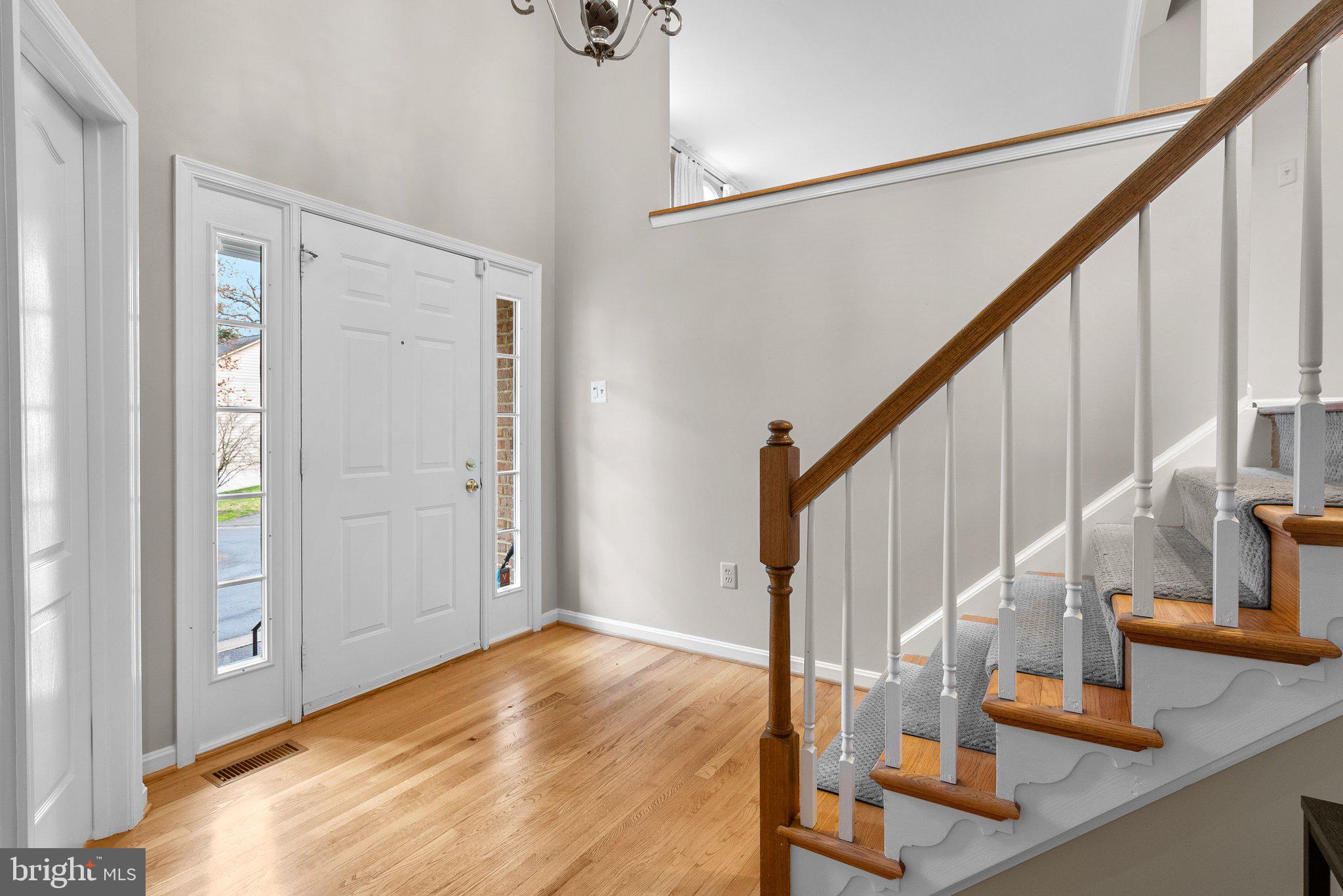 8913 Ellsworth Court Silver Spring, MD 20910 - Photo 4 of 60 Gallery Image 4