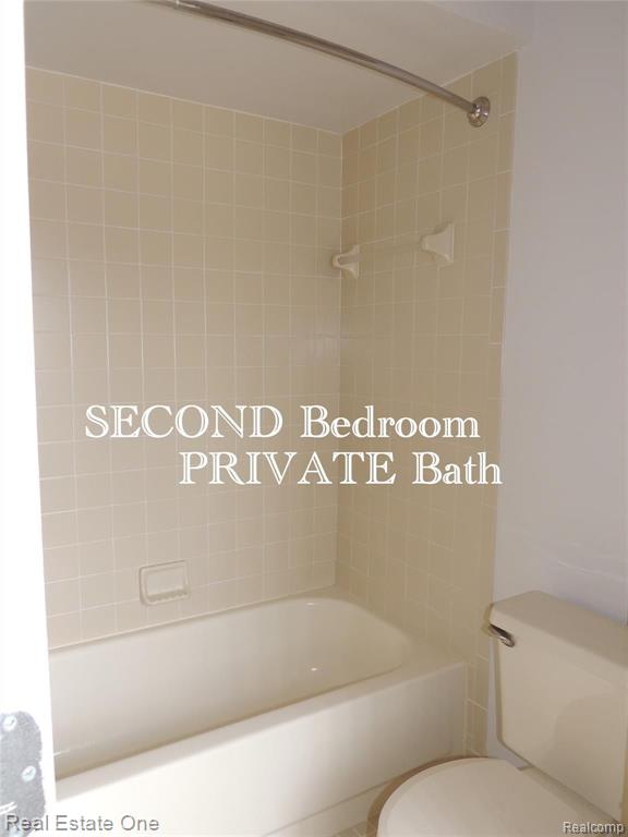 678 Highgate Mews, Unit 144 Rochester Hills, MI 48307 - Photo 17 of 26