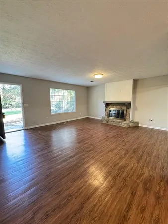 $2,100 | 2945 Sawgrass Trail Southwest, Lilburn, GA 30047