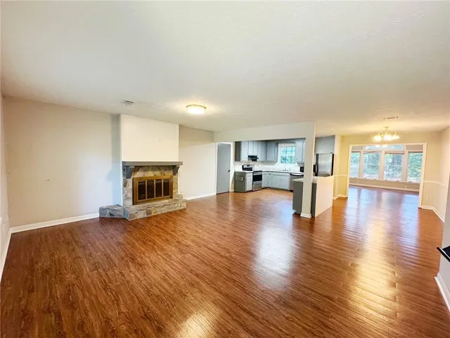 $1,950 | 2945 Sawgrass Trail Southwest, Lilburn, GA 30047