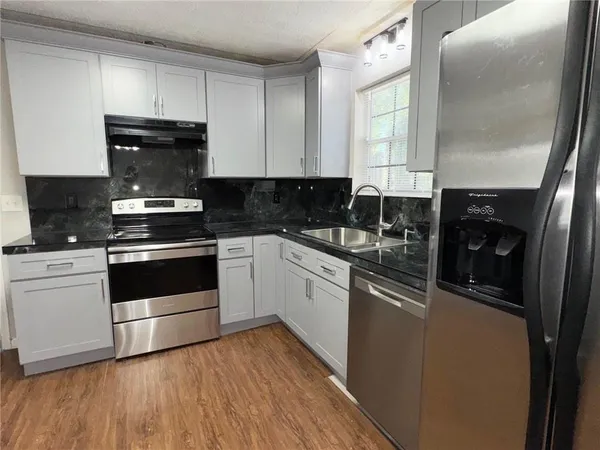 $2,100 | 2945 Sawgrass Trail Southwest, Lilburn, GA 30047