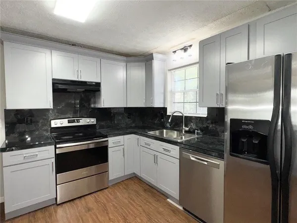 $2,100 | 2945 Sawgrass Trail Southwest, Lilburn, GA 30047