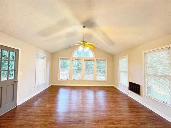$2,100 | 2945 Sawgrass Trail Southwest, Lilburn, GA 30047