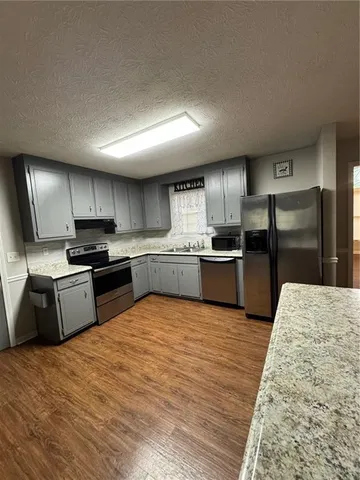 $1,950 | 2945 Sawgrass Trail Southwest, Lilburn, GA 30047