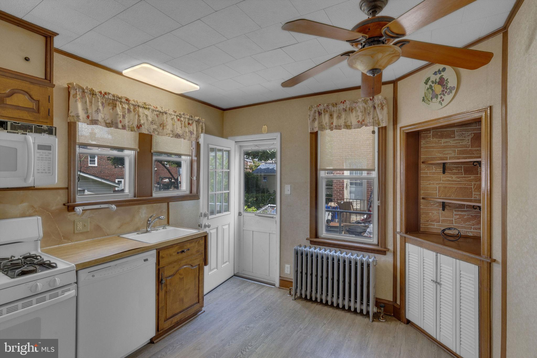 7950 Ridgeway Street Philadelphia, PA 19111 - Photo 10 of 31 Gallery Image 10