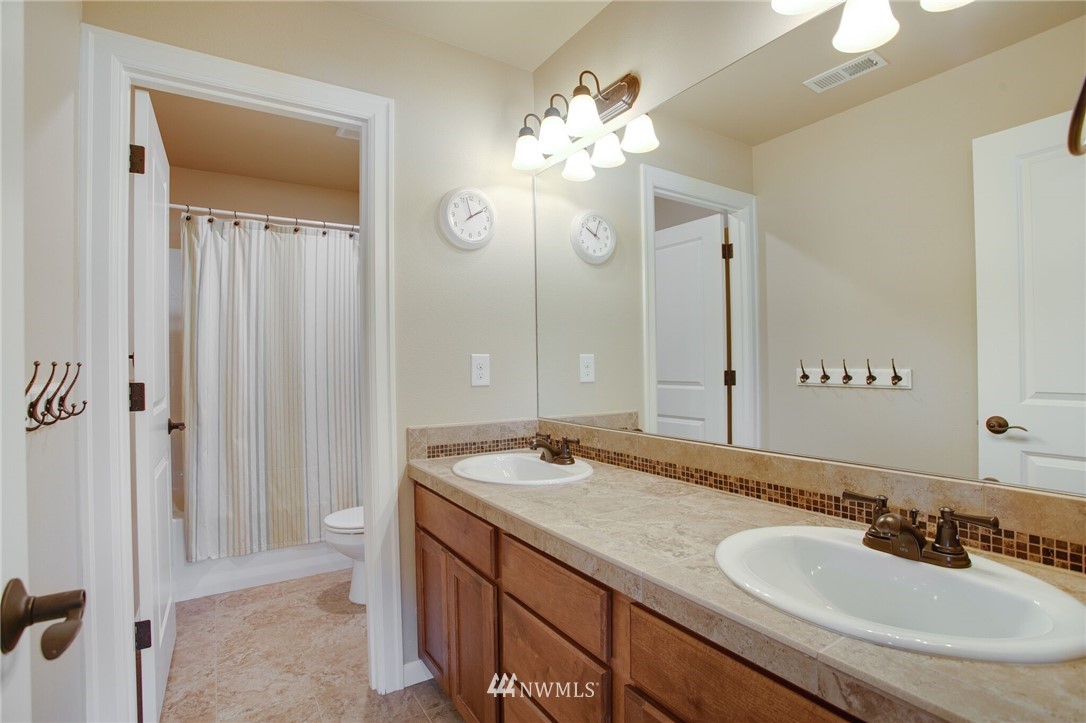 10219 Southeast 190th Street Renton, WA 98055 - Photo 19 of 25