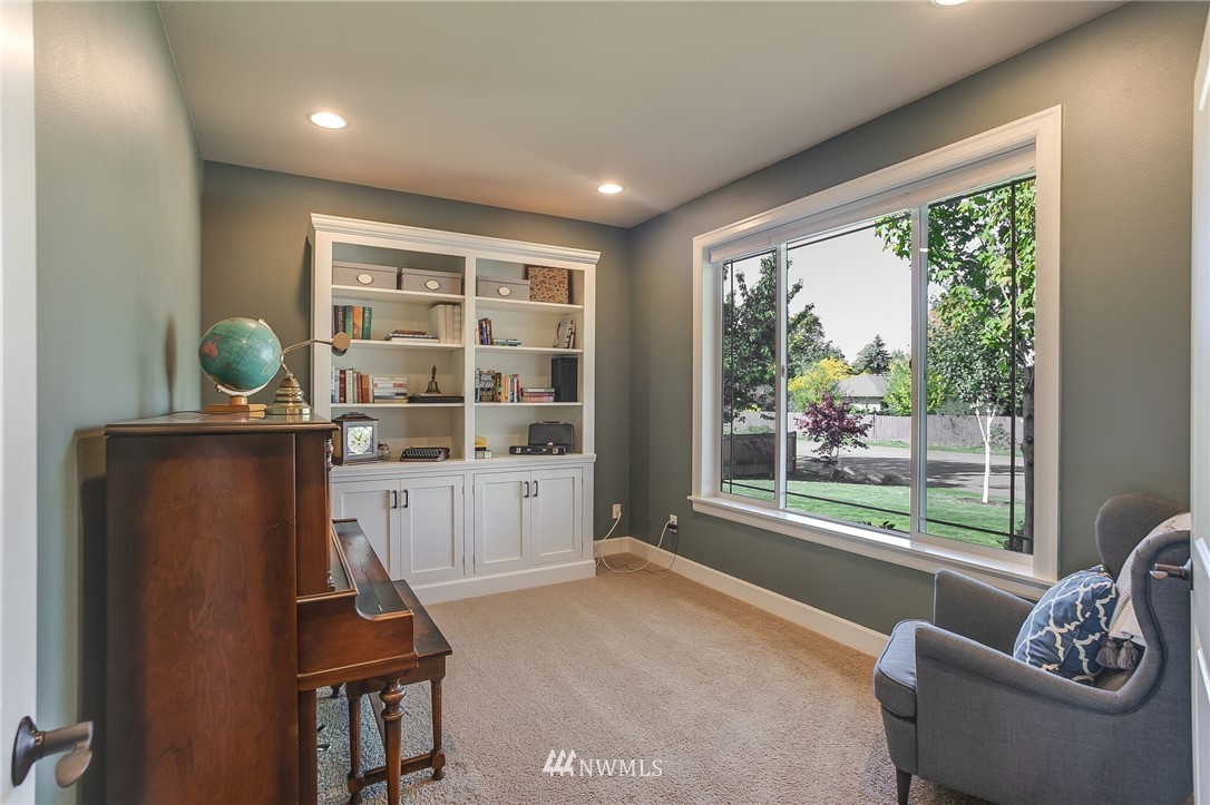 10219 Southeast 190th Street Renton, WA 98055 - Photo 3 of 25