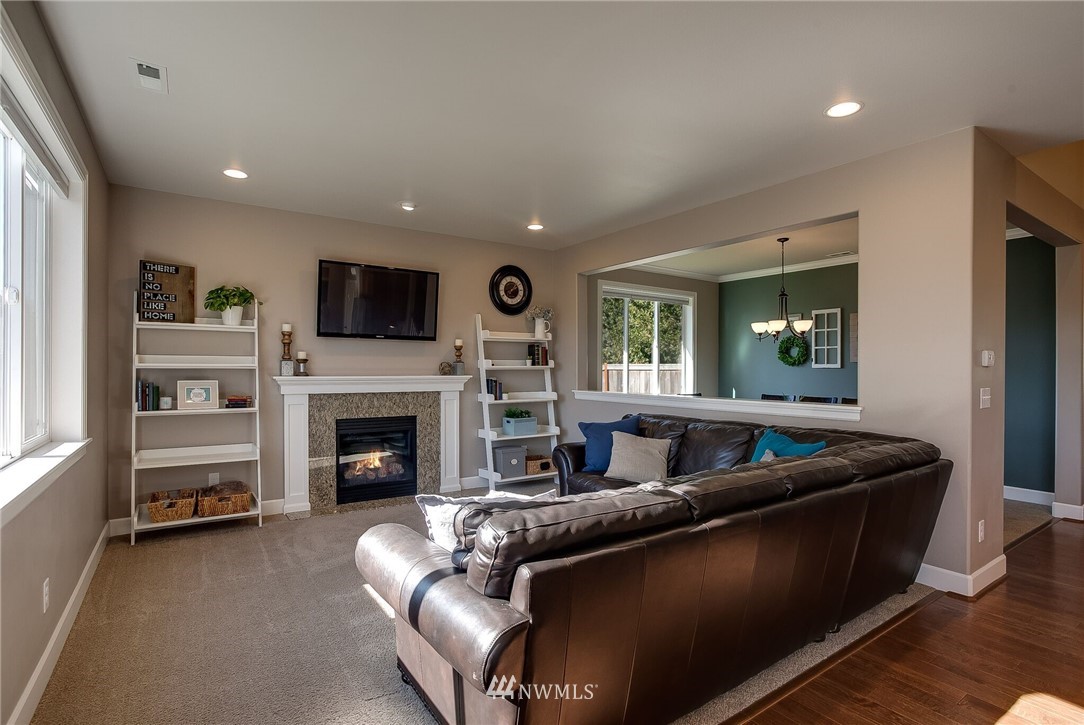 10219 Southeast 190th Street Renton, WA 98055 - Photo 9 of 25