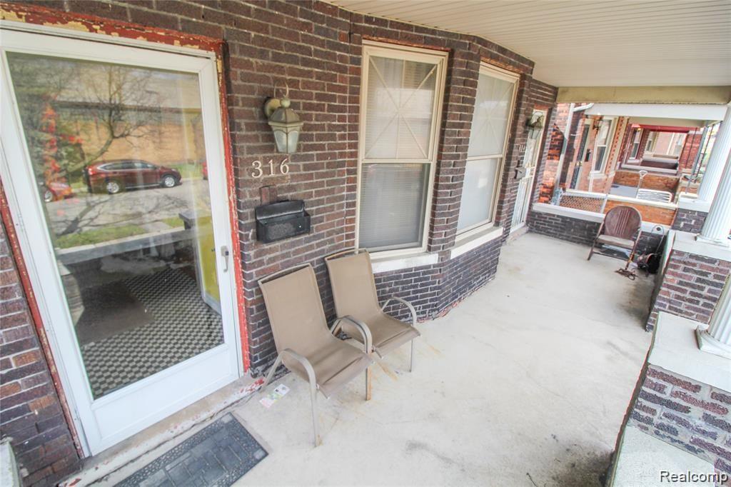 314 Hendrie Street Detroit, MI 48202 - Photo 5 of 36