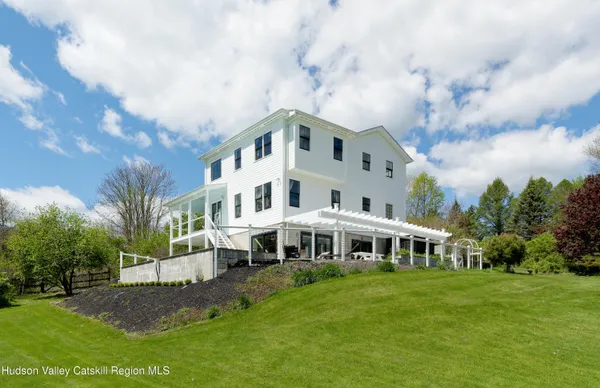 $1,695,000 | 5246 Highway 9G, Tivoli, NY 12583