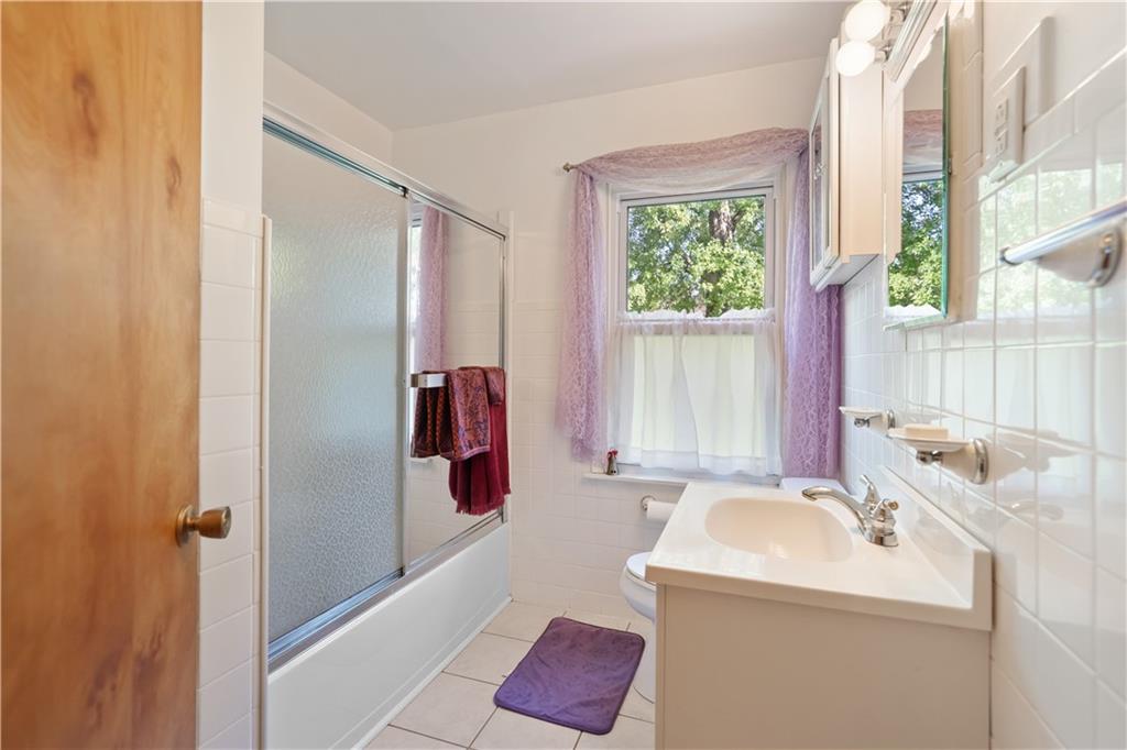 8555 Peters Road Cranberry Township, PA 16066 - Photo 16 of 25 Gallery Image 16
