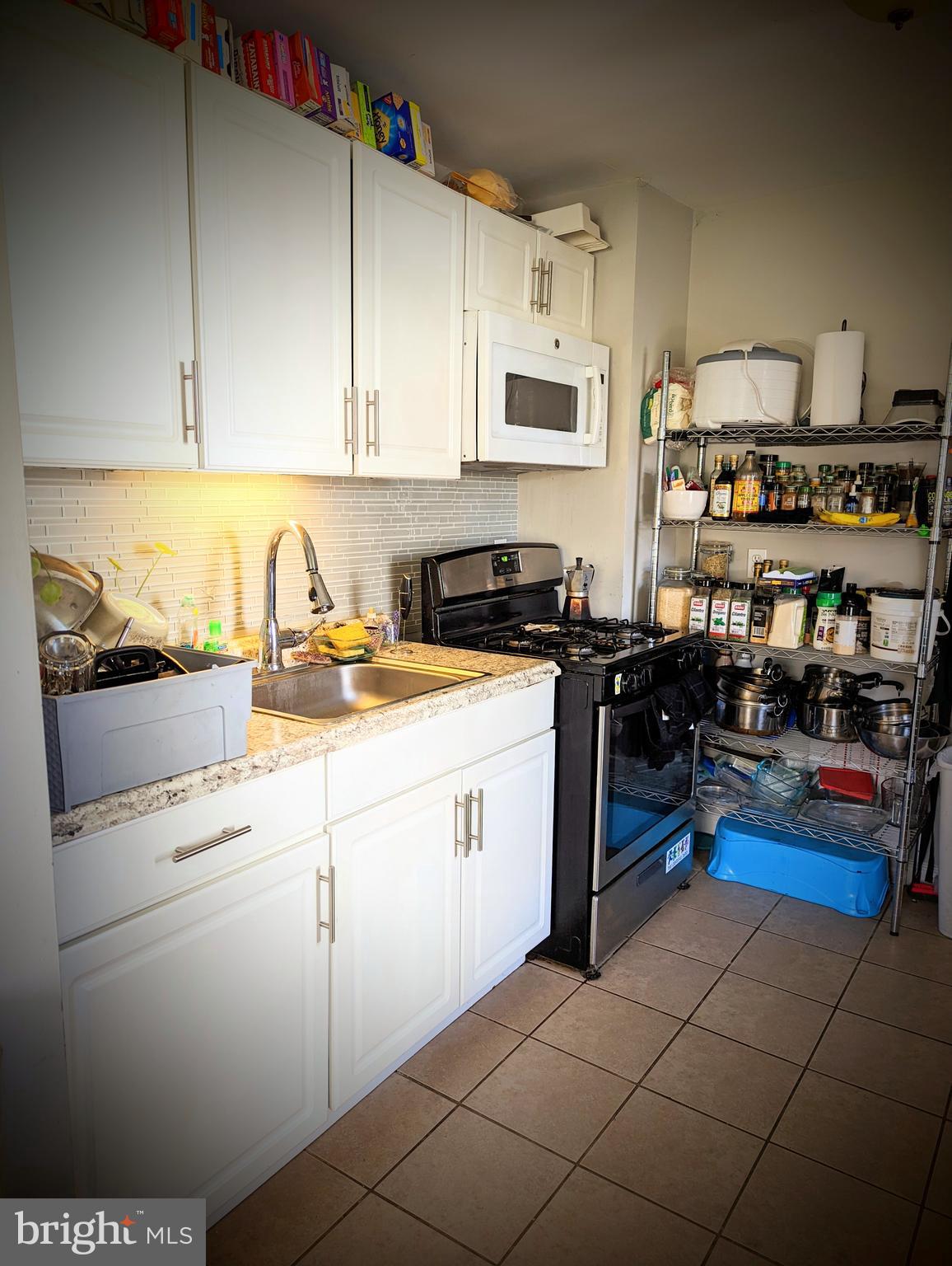 411 West Adams Avenue Pleasantville, NJ 08232 - Photo 3 of 7 Kitchen.