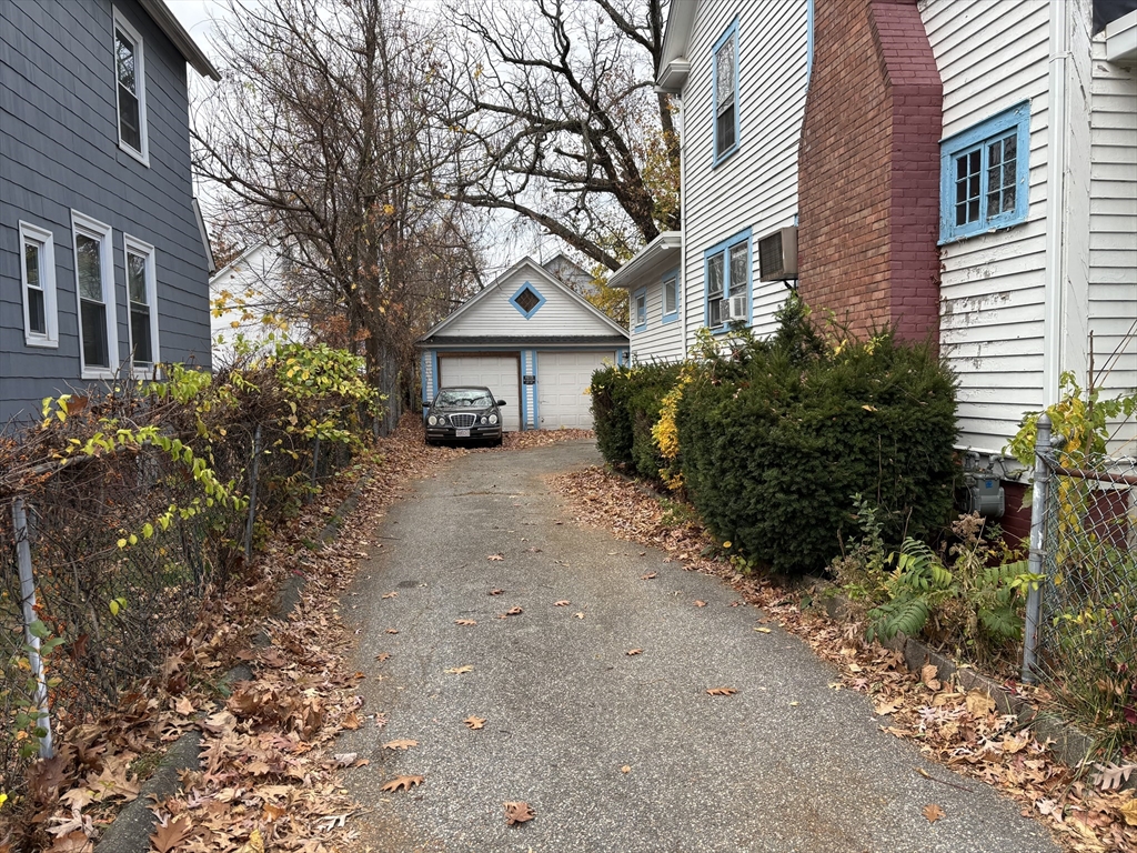 40 Norfolk Street Springfield, MA 01109 - Photo 3 of 13 Gallery Image 3