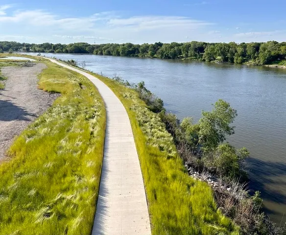 $950,000 | 800 East Papermill Run, Unit 101/2, Kimberly, WI 54136