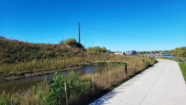 $950,000 | 800 East Papermill Run, Unit 101/2, Kimberly, WI 54136