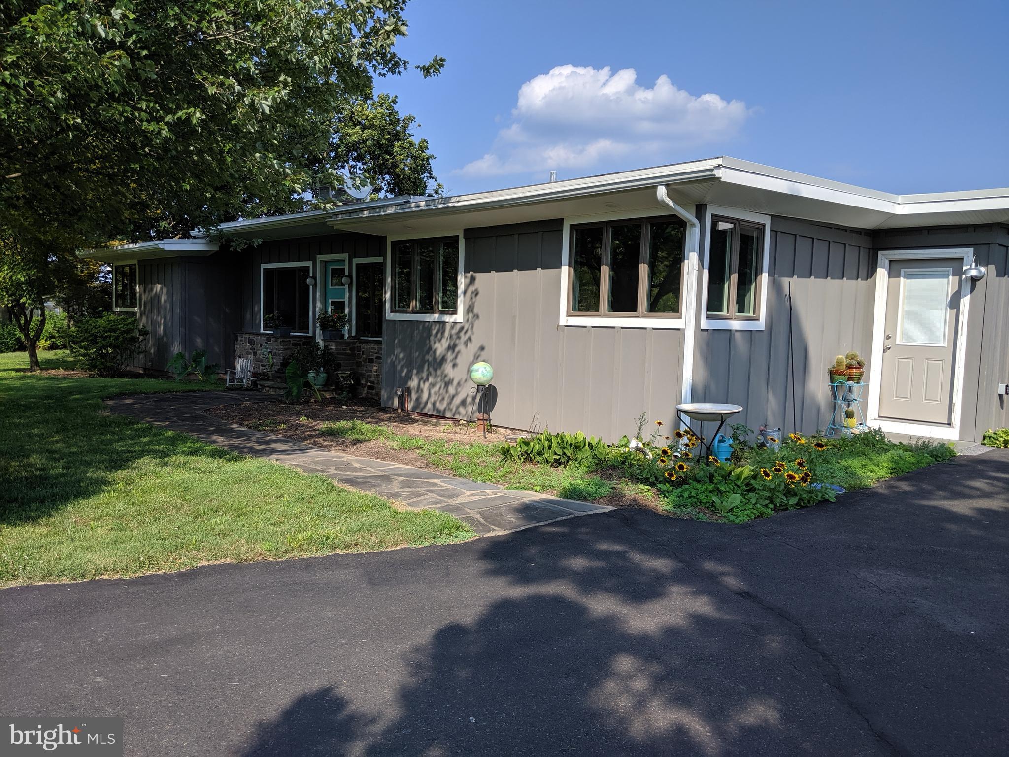 25 Chapel Road New Hope, PA 18938 - Photo 2 of 25