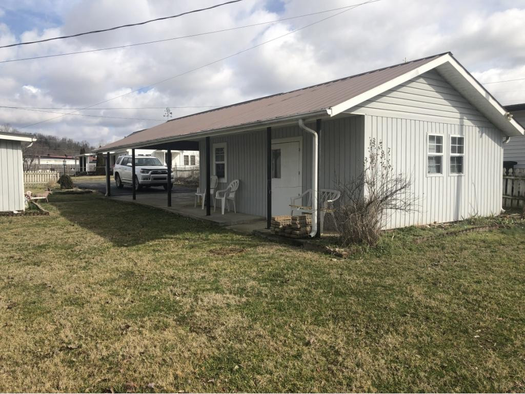 608 Adams Street Erwin, TN 37650 - Photo 17 of 19 Photo 18