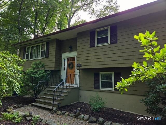 103 Dean Road East Lyme, CT 06333 - Photo 1 of 3