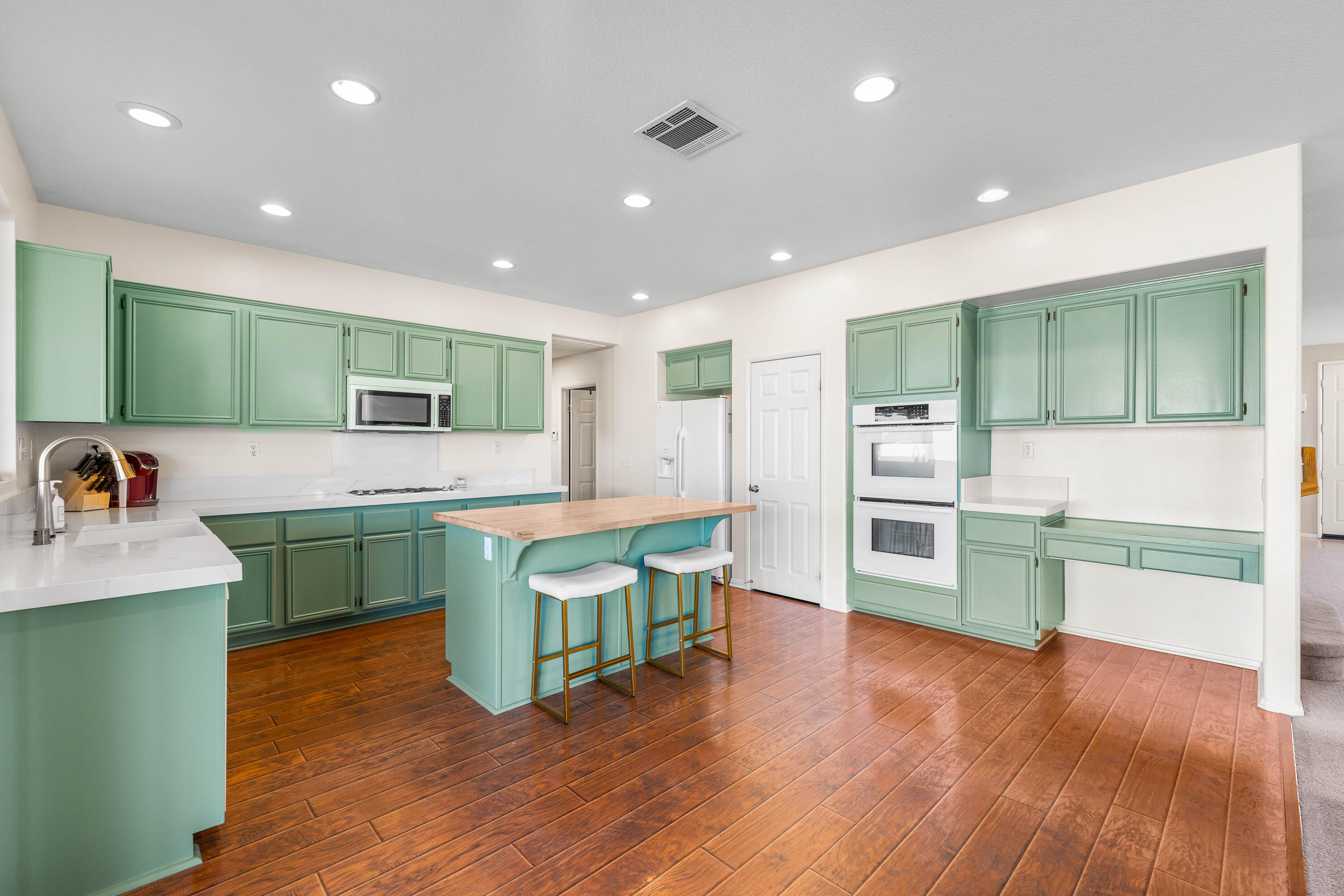 7523 Ridge View Drive Lancaster, CA 93536 - Photo 12 of 46 Ridgeview Dr-13