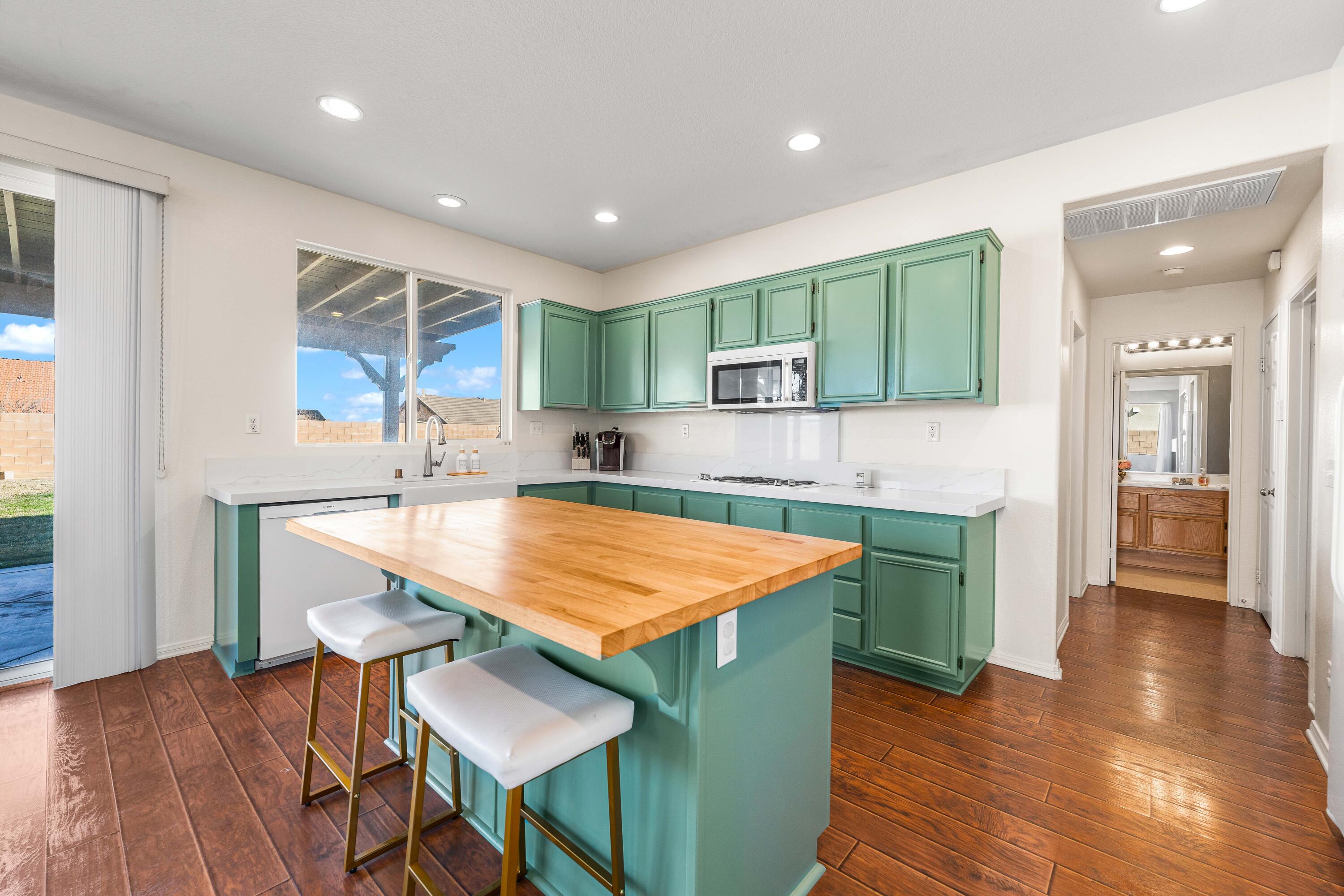 7523 Ridge View Drive Lancaster, CA 93536 - Photo 15 of 46 Ridgeview Dr-16