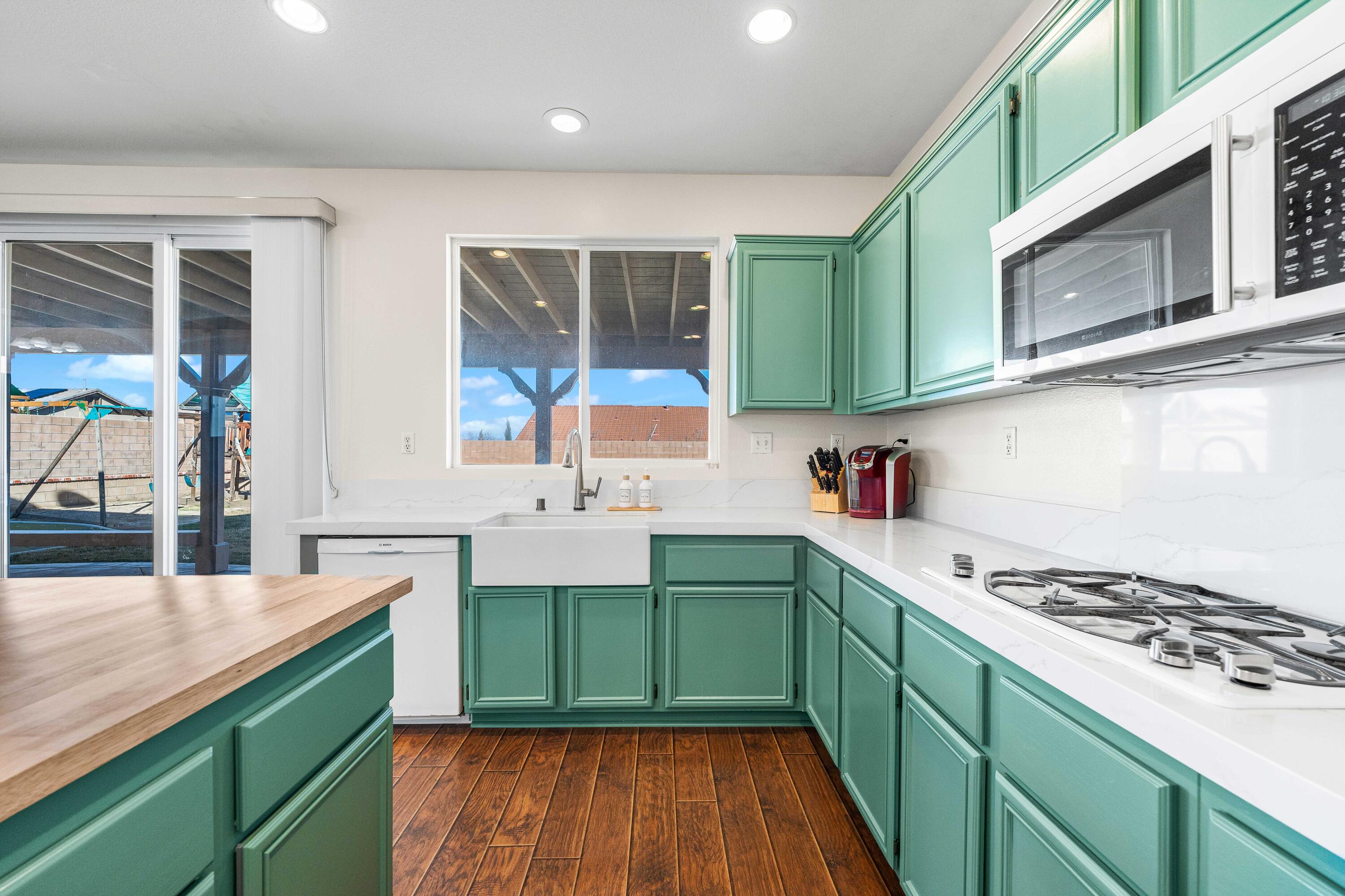 7523 Ridge View Drive Lancaster, CA 93536 - Photo 17 of 46 Ridgeview Dr-18