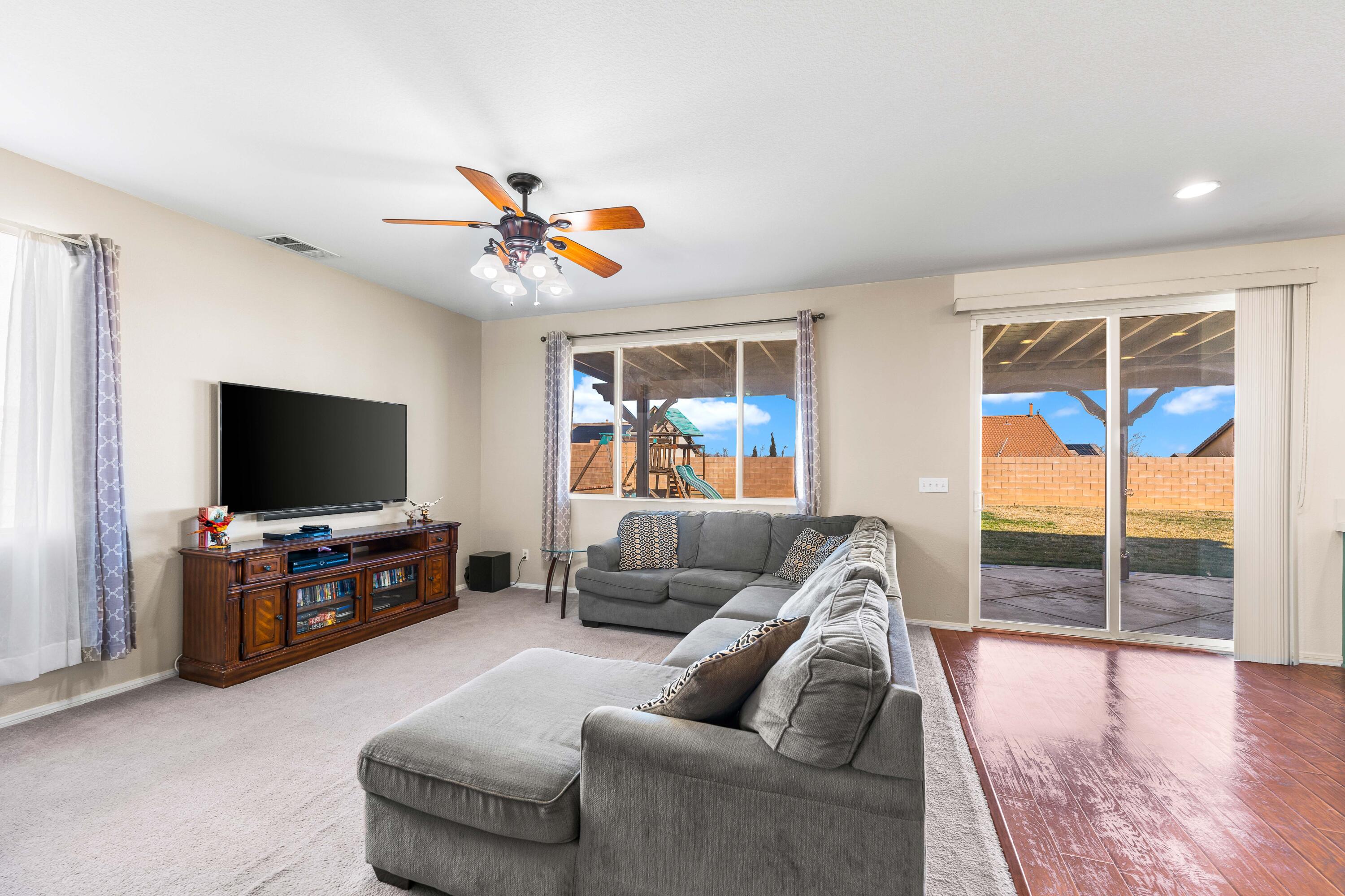 Ridgeview Dr-8