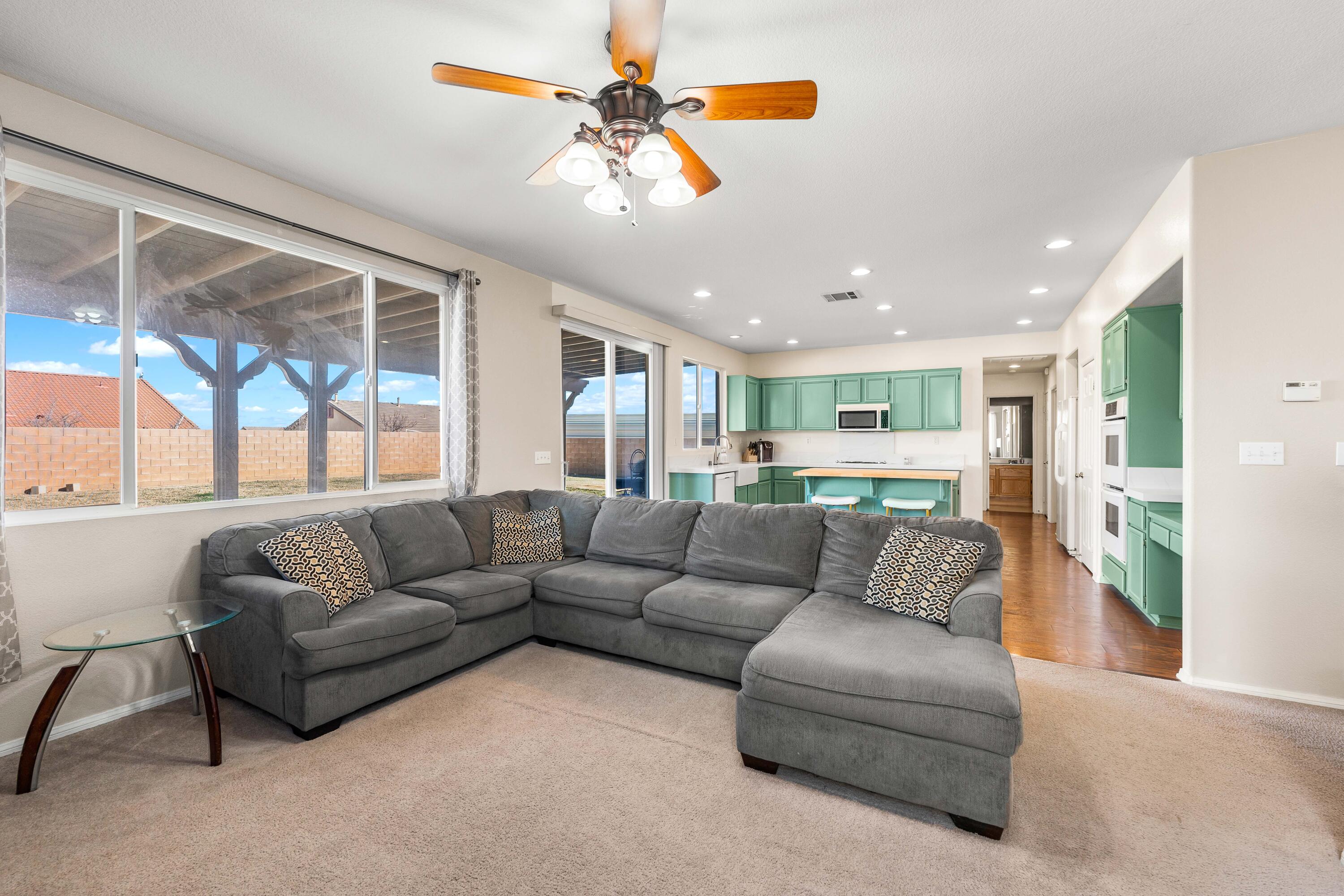 7523 Ridge View Drive Lancaster, CA 93536 - Photo 10 of 46 Ridgeview Dr-10