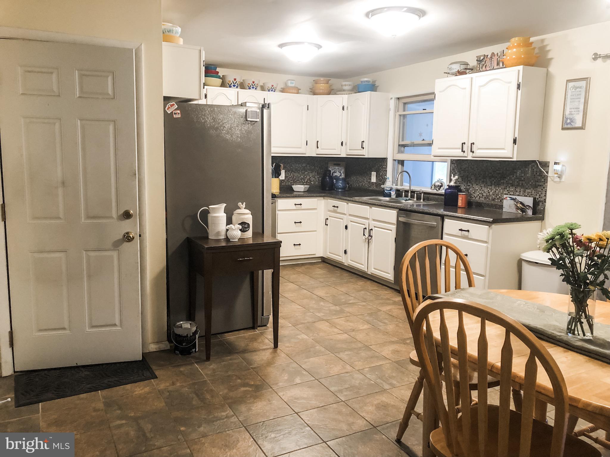 732 Lucabaugh Mill Road Westminster, MD 21157 - Photo 12 of 82 Litchen-Dining Area