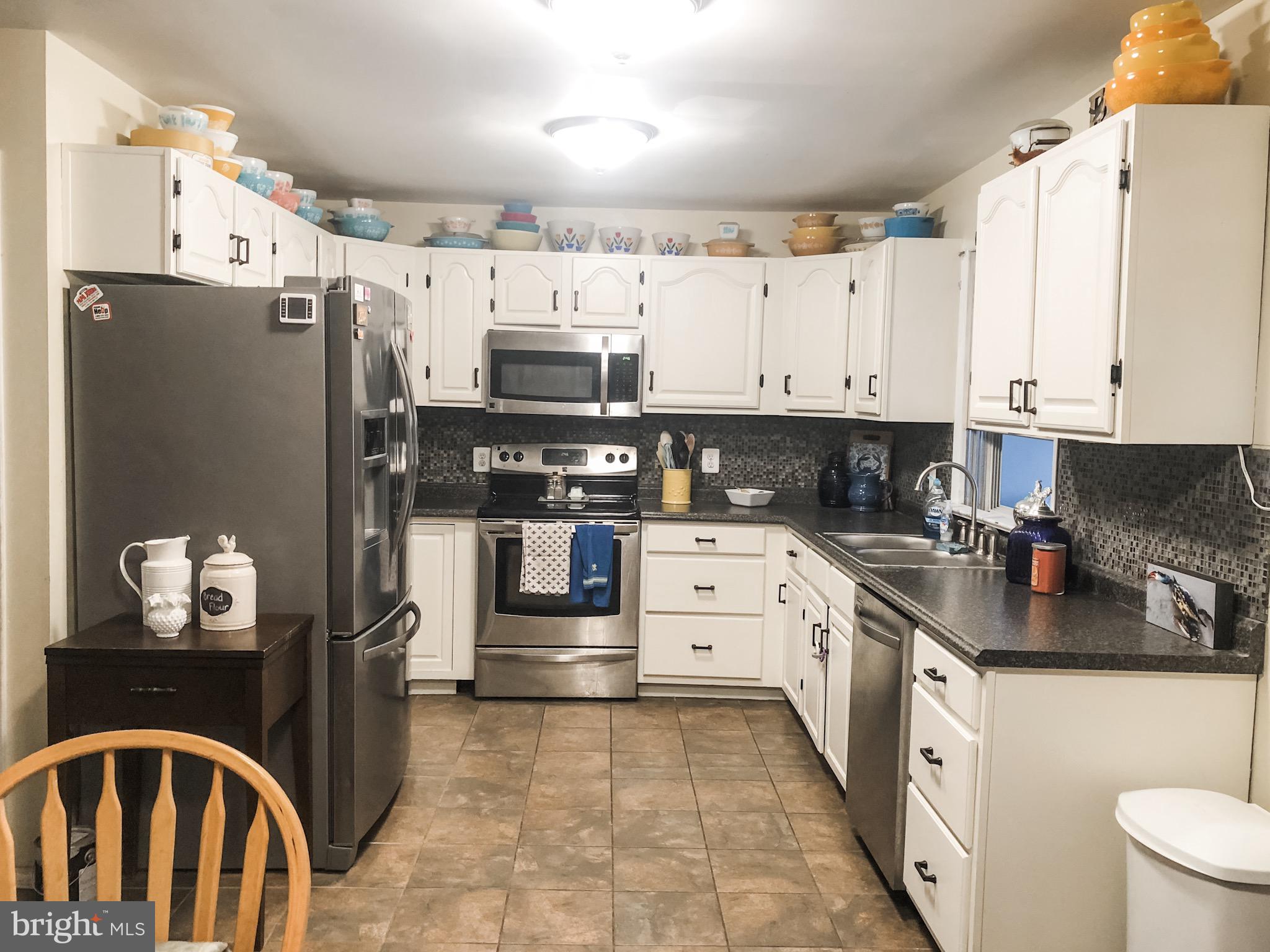 732 Lucabaugh Mill Road Westminster, MD 21157 - Photo 28 of 82 Bright and Cheery