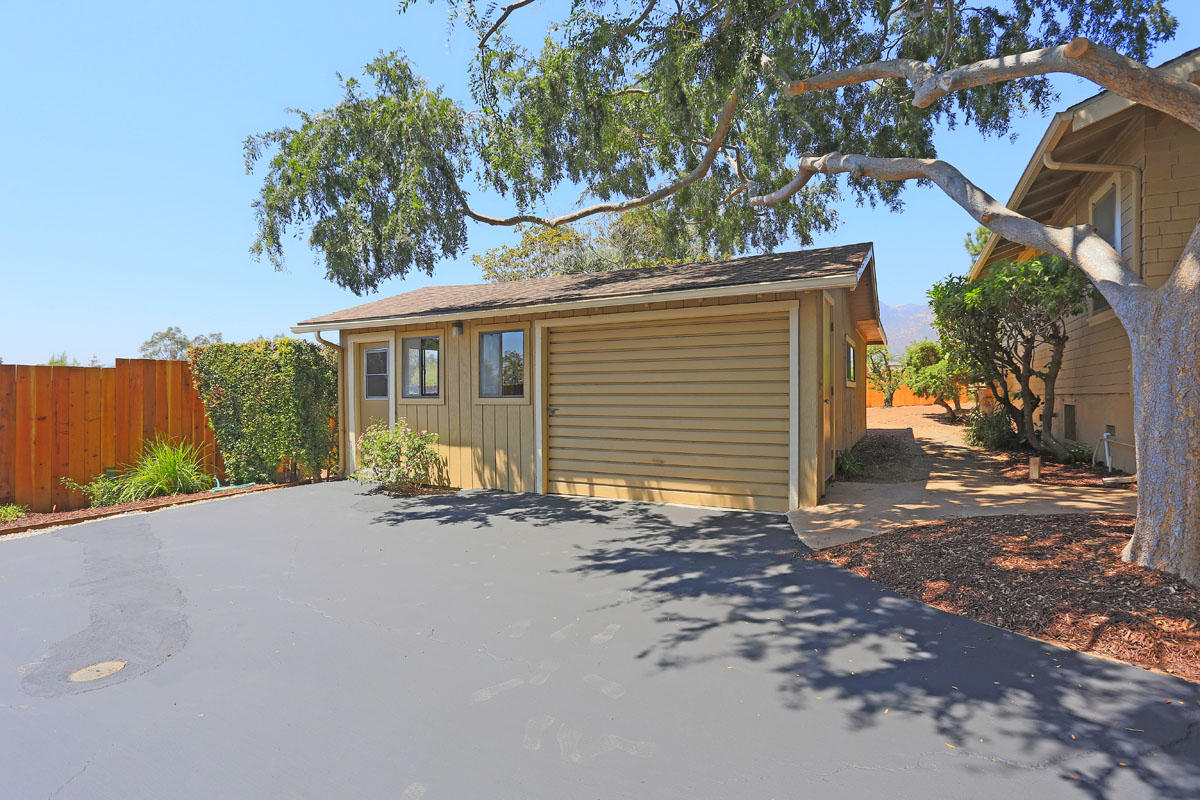 3840 Sunset Road Santa Barbara, CA 93110 - Photo 5 of 27 Garage + Extra Room