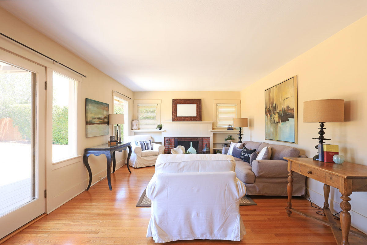 3840 Sunset Road Santa Barbara, CA 93110 - Photo 7 of 27 Living Room