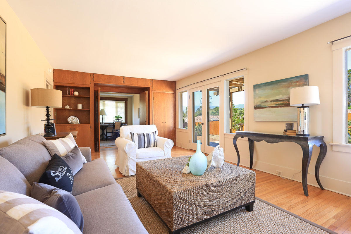 3840 Sunset Road Santa Barbara, CA 93110 - Photo 9 of 27 Living Room