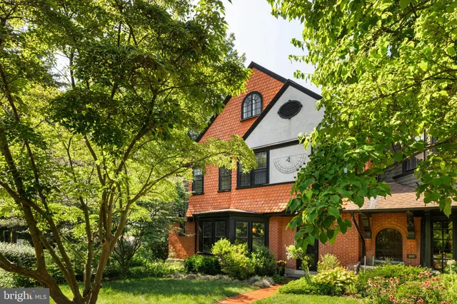 $995,000 | 401 East Evergreen Avenue, Philadelphia, PA 19118