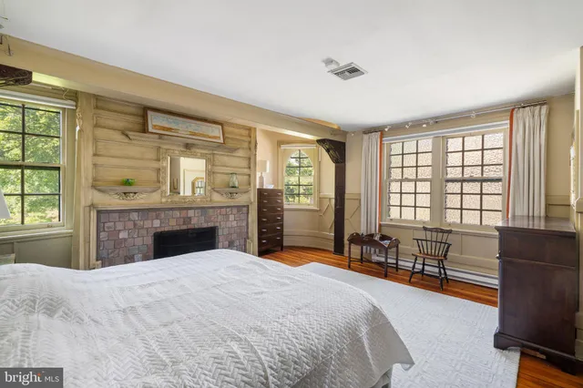 $995,000 | 401 East Evergreen Avenue, Philadelphia, PA 19118