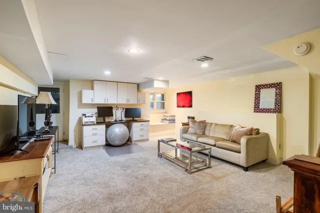 $995,000 | 401 East Evergreen Avenue, Philadelphia, PA 19118